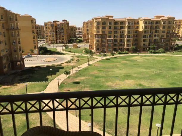شقة فى مدينتى 200 م2 بحري وغربي للايجار مفروش كود 16867