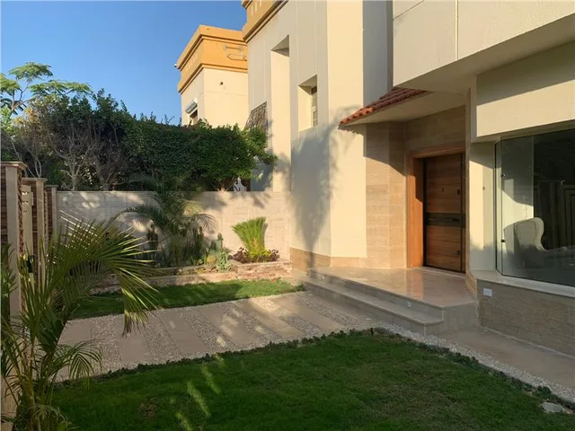 فيلا فى مدينة الرحاب 210 م2 بحري وشرقي للايجار مفروش كود 31463