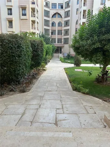 شقة فى مدينة الرحاب 90 م2 بحرى للبيع كاش كود 50827