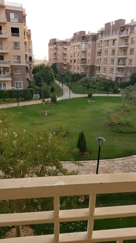 شقة فى مدينتى 133 م2 غربي وقبلي للبيع كاش كود 47560