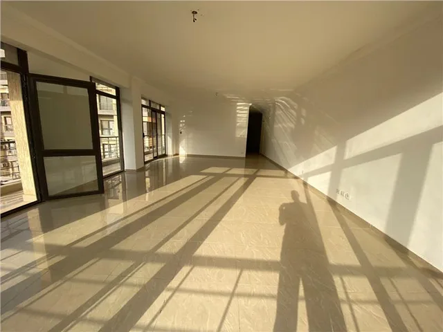 شقة فى مدينتى 337 م2 بحرى للايجار قانون جديد كود 47896