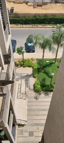 شقة فى مدينتى 77 م2 قبلى للبيع تقسيط كود 53452