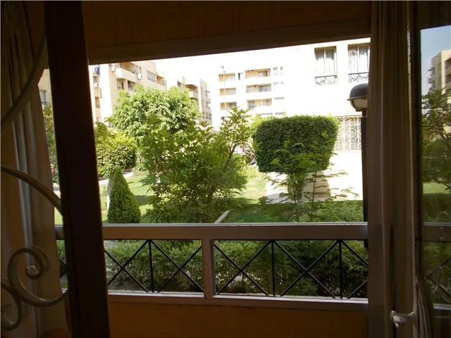 شقة فى مدينة الرحاب 90 م2 قبلى للايجار مفروش كود 46782
