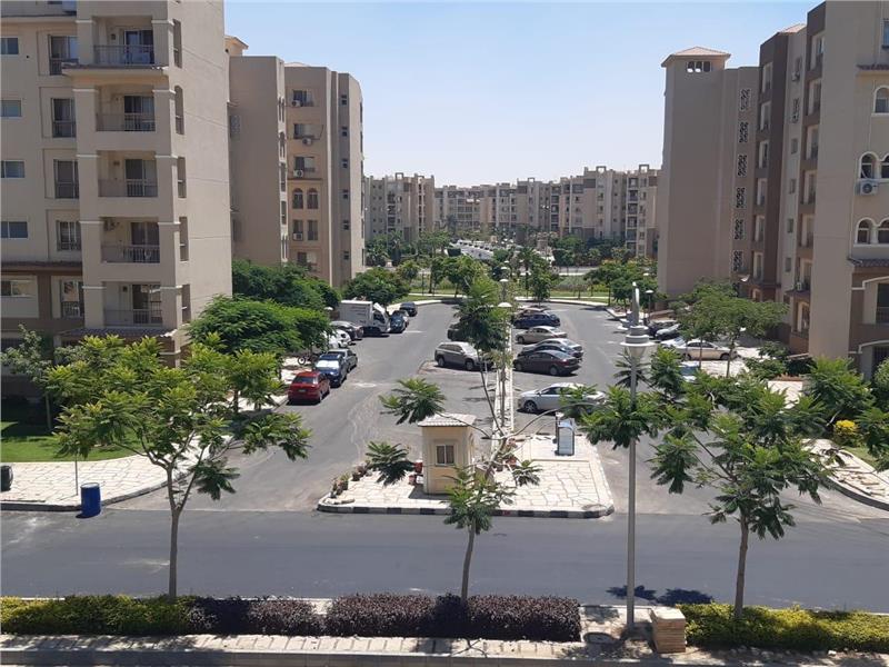 شقة فى مدينتى 141 م2 شرقي وقبلي للايجار قانون جديد كود 18570 - صورة 1