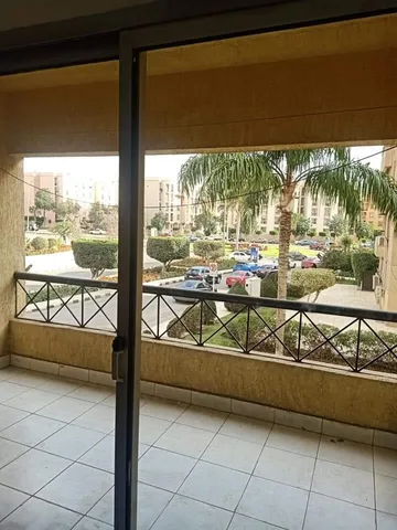 شقة فى مدينة الرحاب 157 م2 بحري و قبلي للايجار قانون جديد كود 43552