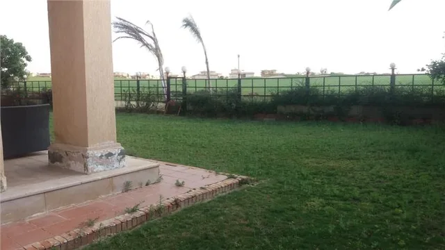 فيلا فى مدينتى 950 م2 شرقي وغربي للايجار قانون جديد كود 46249