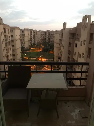 شقة فى مدينتى 139 م2 بحري وغربي للايجار قانون جديد كود 6273