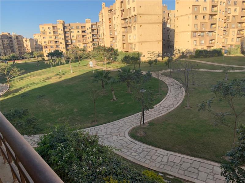 شقة فى مدينتى 146 م2 بحري وشرقي للايجار قانون جديد كود 6861 - صورة 1