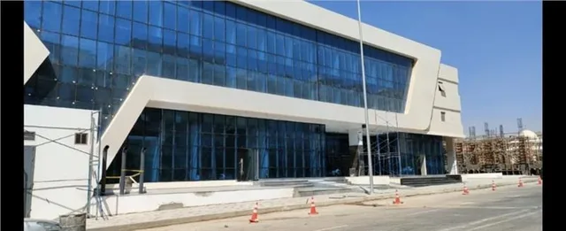 عيادة طبية فى التجمع الخامس 60 م2 بحرى للايجار قانون جديد كود 49046