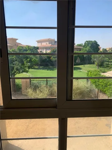 فيلا فى مدينتى 580 م2 بحرى للبيع كاش كود 53373