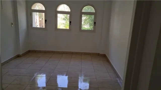 شقة فى مدينتى 135 م2 شرقي وقبلي للايجار قانون جديد كود 36400