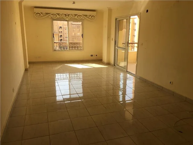 شقة فى مدينتى 135 م2 بحرى للايجار قانون جديد كود 26820
