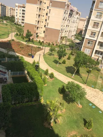 شقة فى مدينتى 96 م2 قبلى للايجار قانون جديد كود 42670