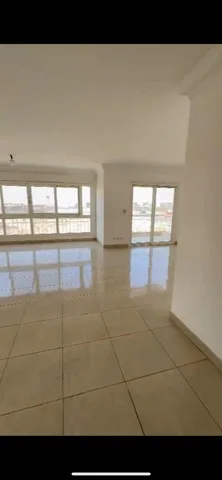 شقة فى مدينتى 200 م2 بحري وشرقي للايجار قانون جديد كود 51605
