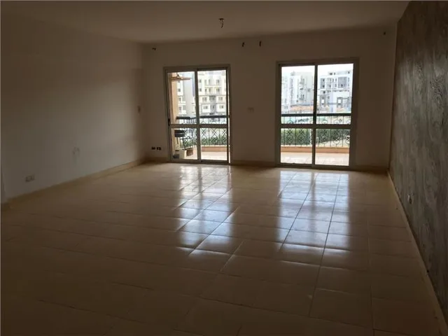 شقة فى مدينة الرحاب 162 م2 قبلى للايجار قانون جديد كود 35730