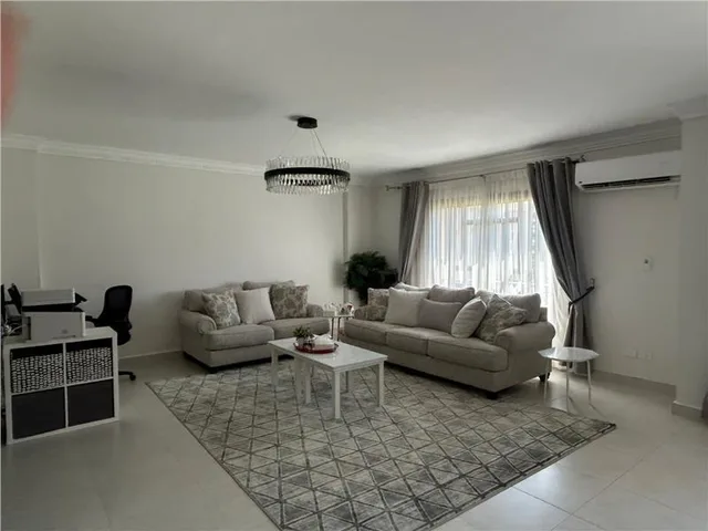 شقة فى مدينة الرحاب 193 م2 شرقي وغربي للبيع كاش كود 54327