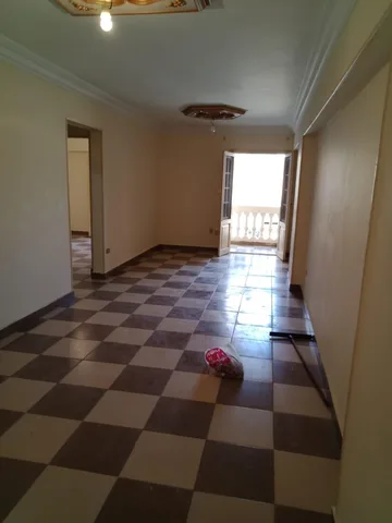 شقة فى شبرا 165 م2 بحرى للبيع كاش كود 39751
