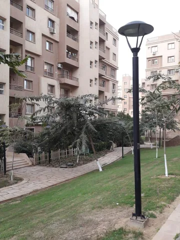 شقة فى مدينتى 135 م2 بحري وشرقي للايجار مفروش كود 41041