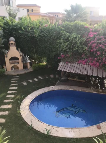 فيلا فى مدينة الرحاب 650 م2 شرقي وغربي للبيع كاش كود 46401