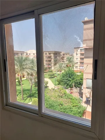 شقة فى مدينة الرحاب 200 م2 شرقي وغربي للبيع كاش كود 15271