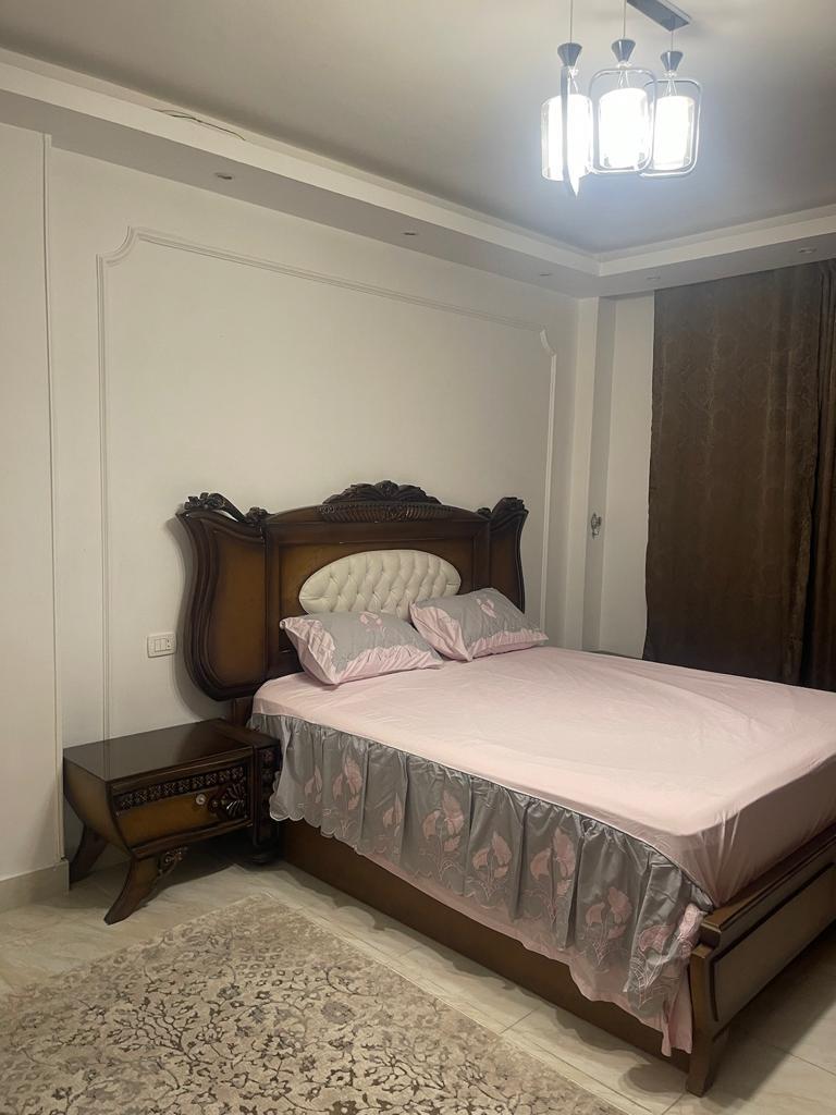 شقة فى مدينتى 96 م2 قبلى للايجار مفروش كود 49050 - صورة 1