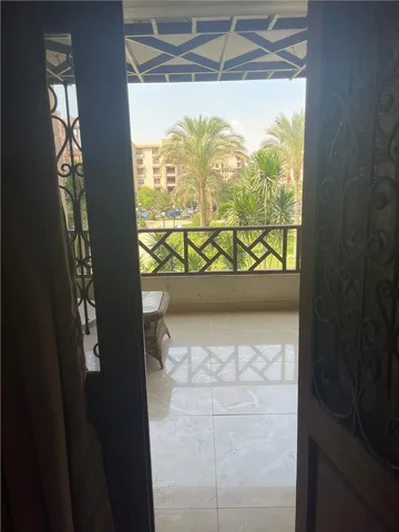 شقة فى مدينة الرحاب 253 م2 بحري و قبلي للبيع كاش كود 54885