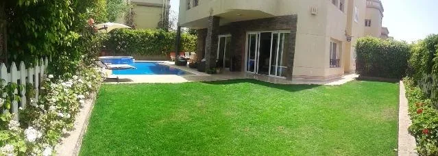 فيلا فى مدينة الرحاب 465 م2 بحري و قبلي للايجار مفروش كود 4028