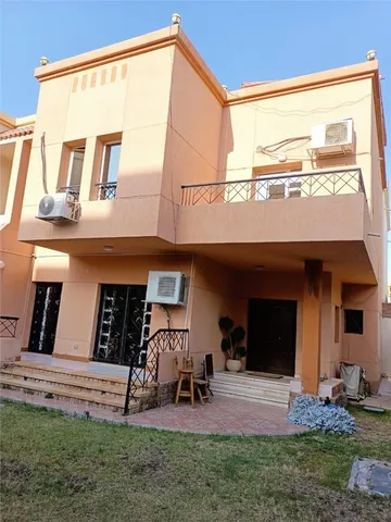 فيلا فى مدينة الرحاب 220 م2 بحرى للايجار مفروش كود 44927