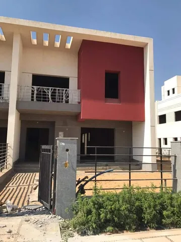 فيلا فى مدينتى 237 م2 بحرى للبيع كاش كود 35418