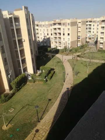 شقة فى مدينتى 96 م2 بحري وشرقي للايجار قانون جديد كود 26260