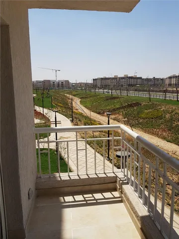 شقة فى مدينتى 140 م2 بحرى للبيع كاش كود 41208