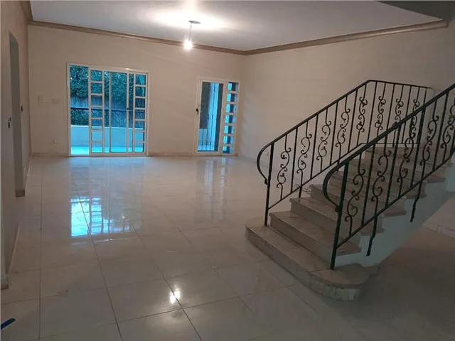 فيلا فى مدينة الرحاب 225 م2 بحرى للايجار قانون جديد كود 43754