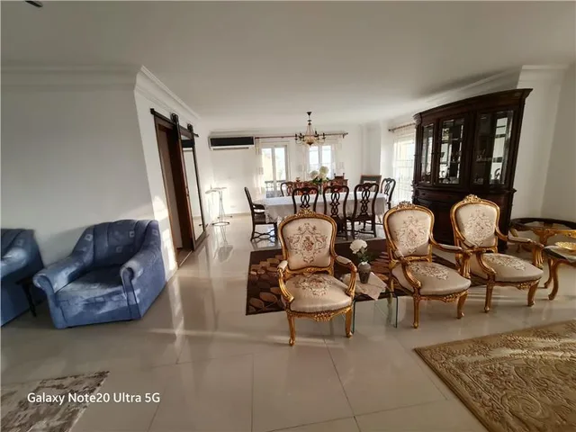 شقة فى مدينتى 320 م2 بحري وغربي للايجار مفروش كود 50817
