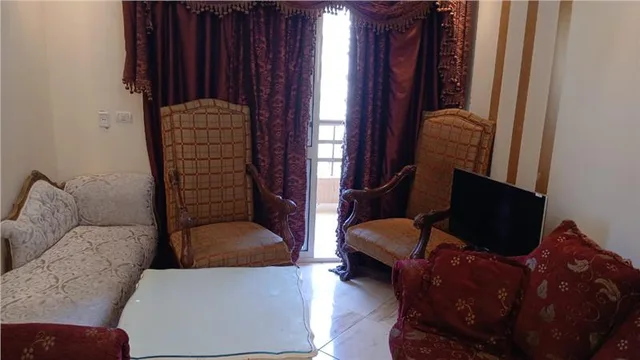 شقة فى مدينتى 140 م2 بحري و قبلي للايجار مفروش كود 54384