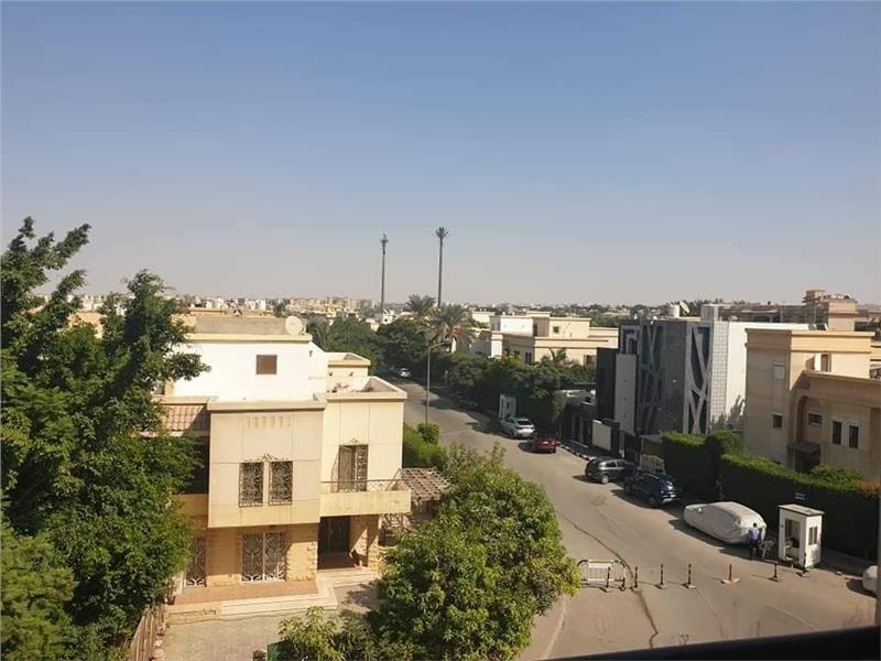شقة فى مدينة الرحاب 90 م2 شرقى للايجار قانون جديد كود 40451 - صورة 1