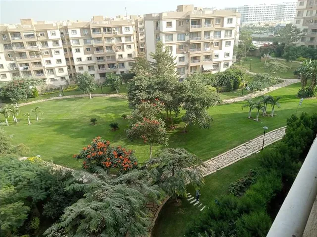 شقة فى مدينتى 103 م2 قبلى للبيع كاش كود 55056