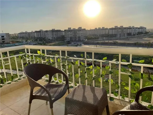 شقة فى مدينتى 140 م2 بحري وغربي للايجار مفروش كود 46280