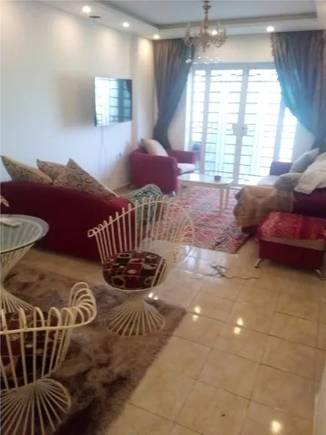 شقة فى مدينتى 90 م2 شرقي وقبلي للايجار مفروش كود 35365