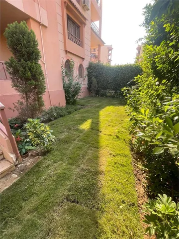 شقة فى مدينة الرحاب 285 م2 بحري و قبلي للبيع كاش كود 54357