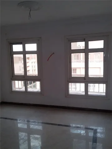 شقة فى مدينتى 133 م2 قبلى للايجار قانون جديد كود 32978