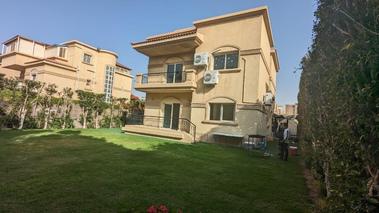 فيلا فى مدينة الرحاب 476 م2 بحري وشرقي للبيع كاش كود 55910